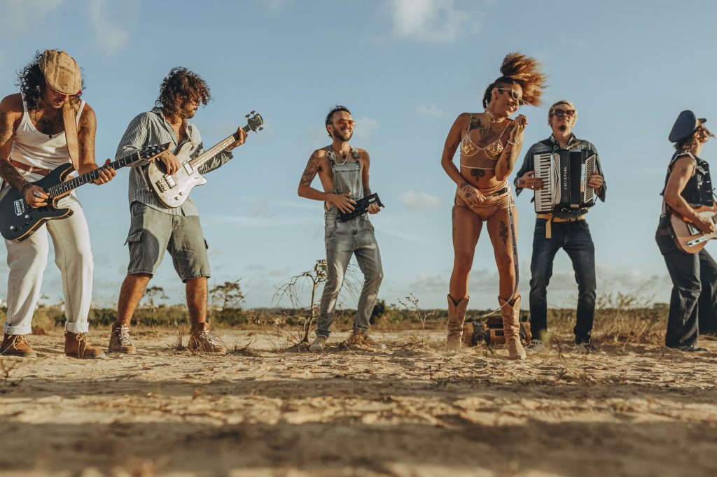 Sofi Tukker: alemã fã de forró e ex-jogador de basquete trazem pop